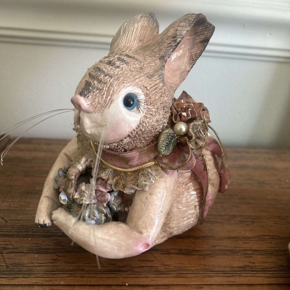 Vtg Pamela Amundson Decorative Easter Bunny Rabbit Decor Figurine 1996 Numbered